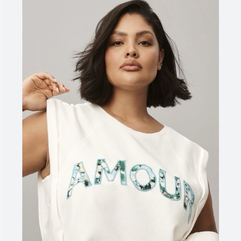 Anthropologie White S sleeveless shirt Amour Blue Graphic